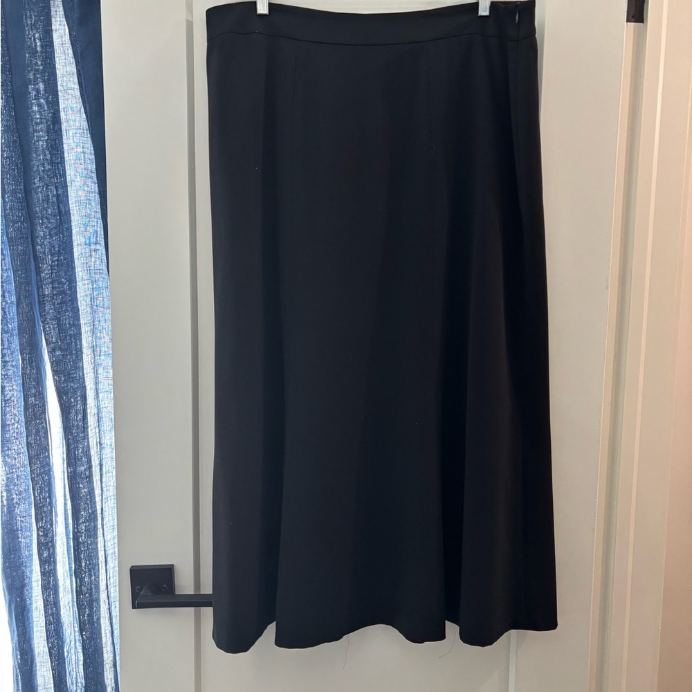 Elegant Black Women's Skirt